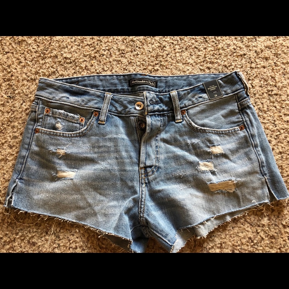 Abercrombie & Fitch boyfriend shorts